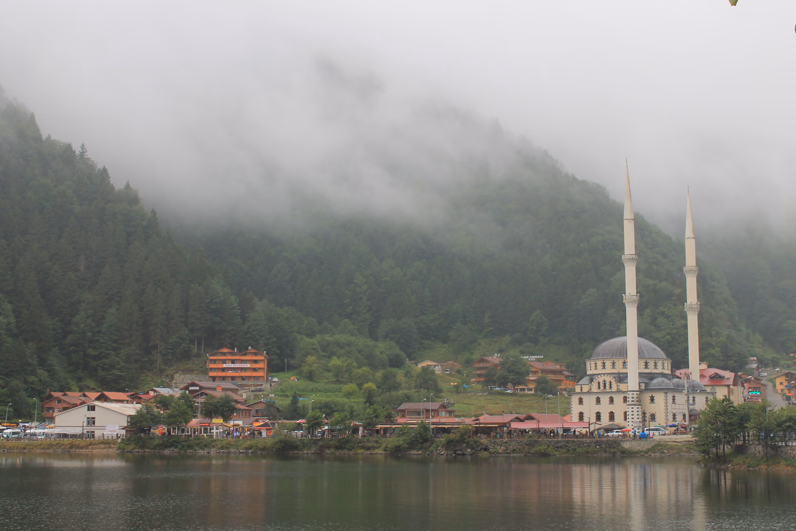 Uzungol lake, contextual photograph
